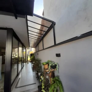 - Toldos e Coberturas